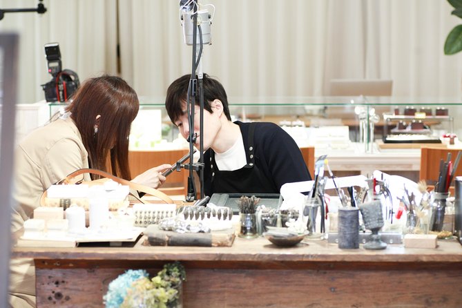Ring making experience　 Completed in about 1 hour! - Step three: watching the craftsperson prepare the ring