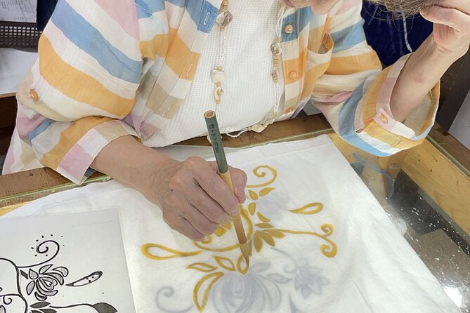 Roketsu dyeing experience: M course Roketsu Dyeing Experience - A quiet studio with a local feel