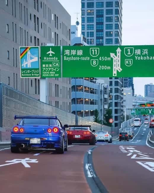 Shibuya City: Daikoku PA GT-R R35, R34, R33 or R32 Tour - Rainbow Bridge and Tokyo Tower photo moments