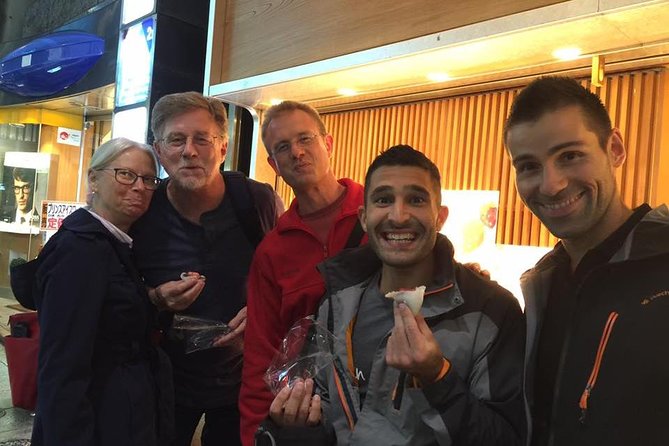 Shimbashi Hidden Gem Walking Tour - Walking effort, group size, and meeting details