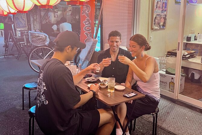 Shinjuku: Private Bar Hopping - Golden Gai and a taiyaki break
