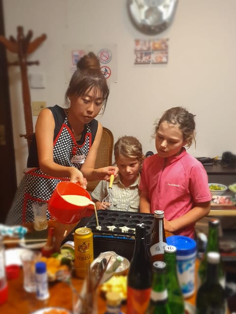 Shinjuku Tokyo: Authentic Japanese Home-Style Culinary Class - What the 150 minutes are like