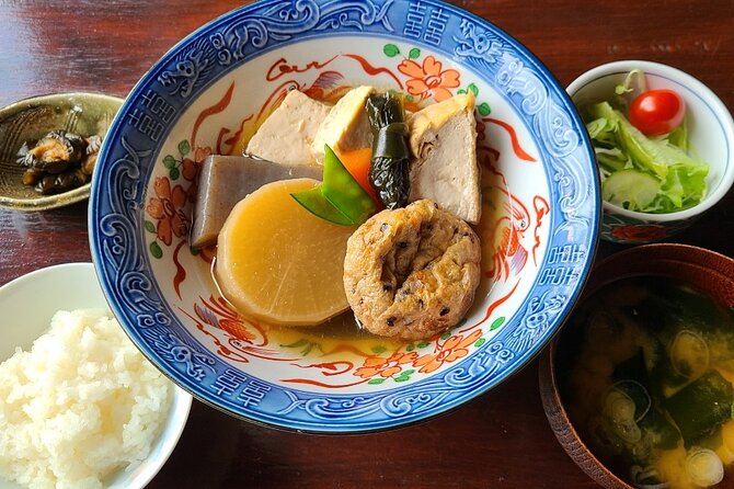 Shirakawago & Takayama Bus Tour from Nagoya w/Optional Lunch - Takayama in 90 minutes