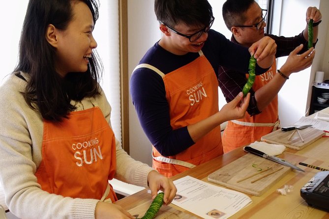 Small-Group Wagyu Beef and 7 Japanese Dishes Tokyo Cooking Class - The first lesson: dashi and Japanese seasonings