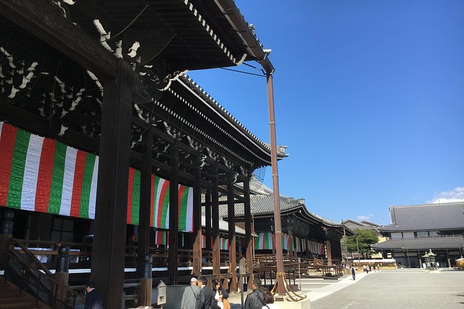 South Kyoto in a Nutshell: Gentle Backstreet Bike Tour! - Gion: atmosphere, etiquette, and a short photo stop