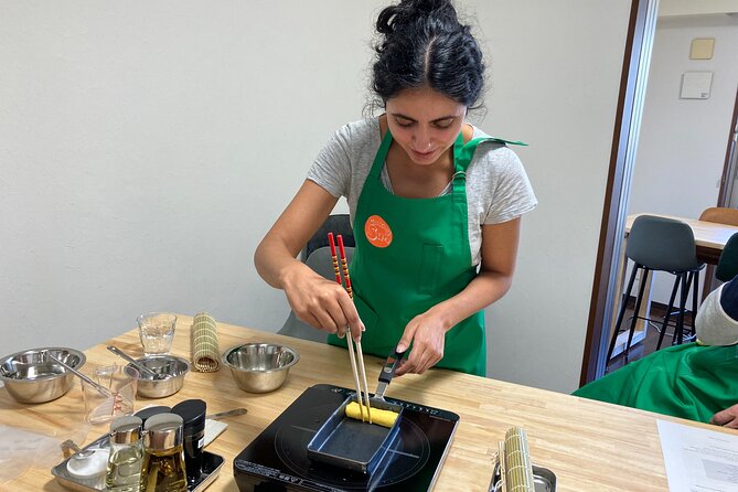 Sushi Class in Osaka Dotonbori - Teachers who keep the class beginner-friendly