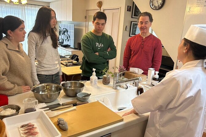 Sushi Cooking Class: AKEMI's SUSHiKiTCHEN in Tokyo - Arriving in Sasazuka for a home kitchen lesson