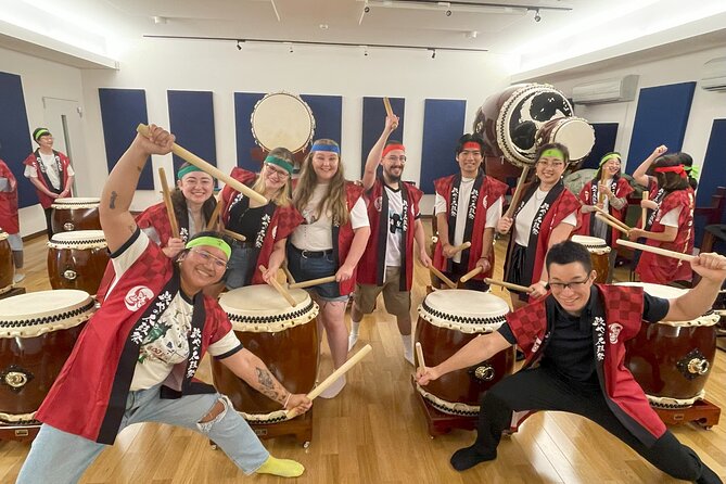 TAIKO, Japanese Drum Experience from Kyoto - Learning the Basic Movements