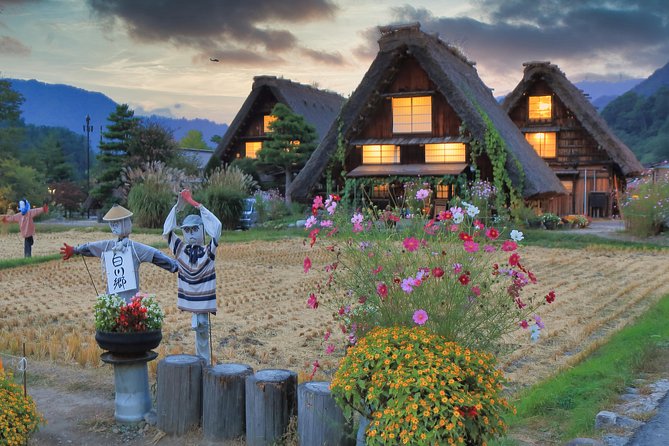 Takayama and Shirakawago/Photoshoot by professional photographer - Private Transport from Kanazawa