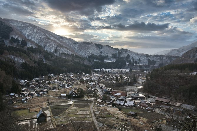 Takayama and Shirakawago/Photoshoot by professional photographer - What the Photographer Adds
