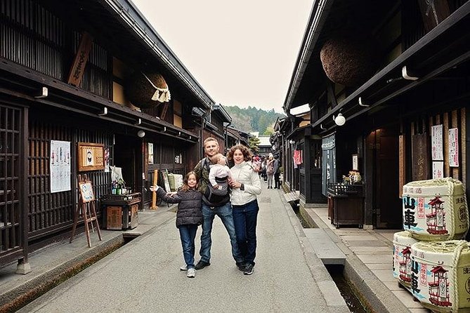 Takayama Half-Day Private Tour with Government Licensed Guide - Why a private introduction works well in Takayama