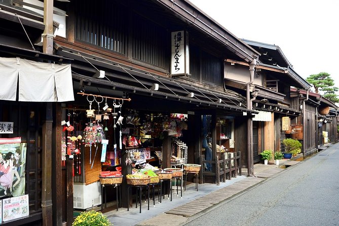 Takayama Half-Day Private Tour with Government Licensed Guide - Higashiyama Walking Course and Hida Kokubun-ji