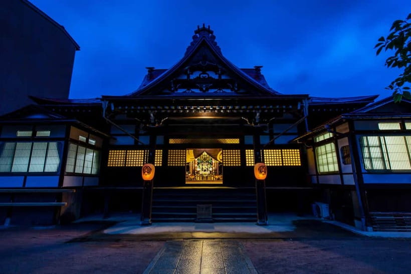 Takayama: Onigiri and miso soup making at a buddhist temple - Why making onigiri in a temple feels different