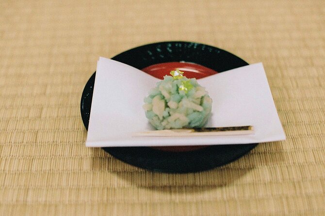 Tea ceremony by the tea master in Kyoto SHIUN AN - Getting there takes more care than the ceremony itself