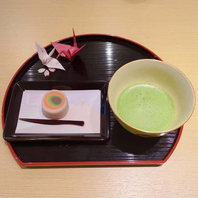 Tea ceremony experience in Japanese-style room 60min - Kimono options and what to clarify