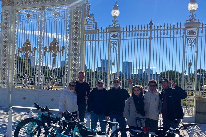 Tokyo: 3-Hour Bike/E-Bike Tour of the City's Highlights - The Imperial Palace and Tokyo Station