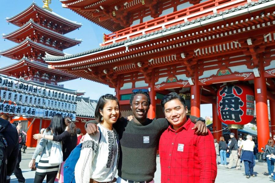 Tokyo: A Half-Day Trip Bus Tour in the Morning - The guides make the short schedule work