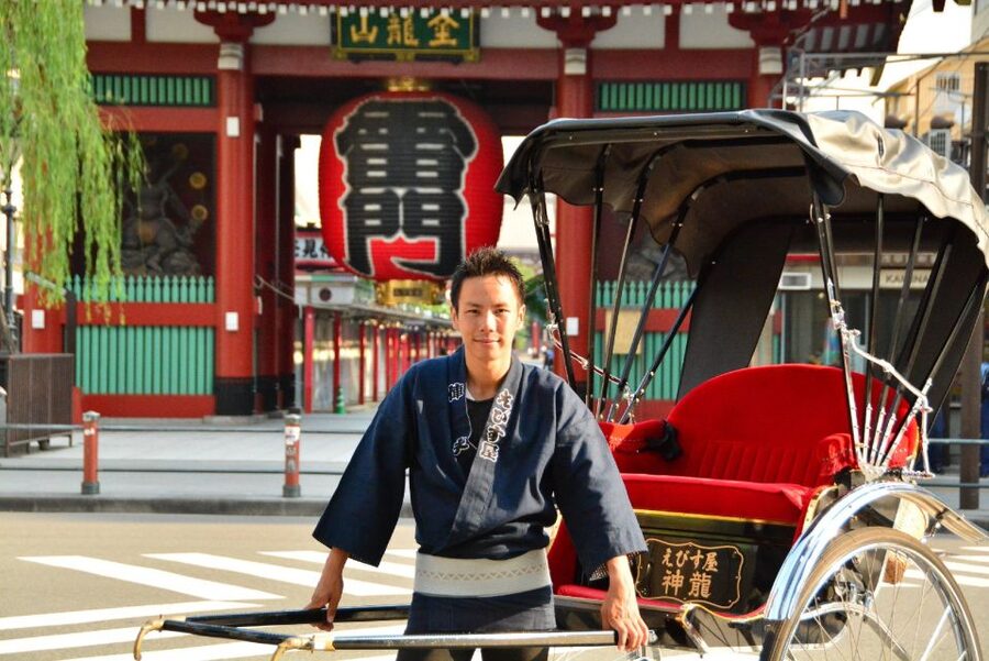Tokyo: Asakusa Sightseeing Tour by Rickshaw - Why Asakusa is the right place for a rickshaw ride