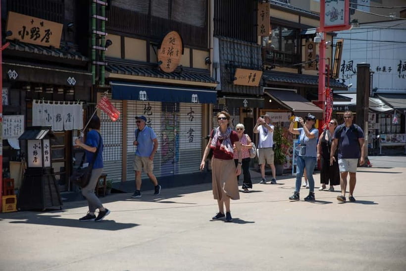 Tokyo: Asakusa Walking Tour with Sensoji Temple Visit - What the $22 price really buys you