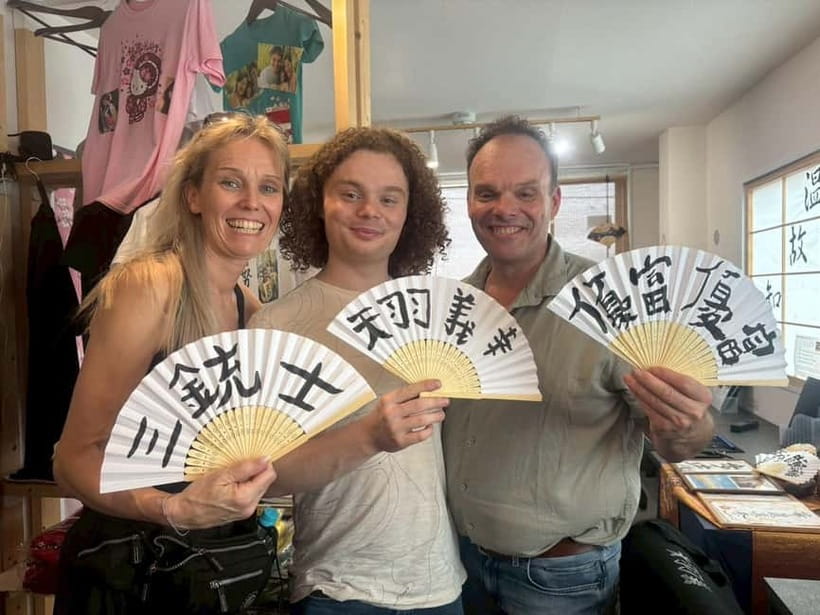 Tokyo:Calligraphy &Make your original folding fan in Asakusa - Creating your one-of-a-kind folding fan