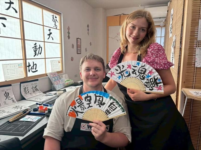 Tokyo:Calligraphy &Make your original folding fan in Asakusa - What the teaching is really like