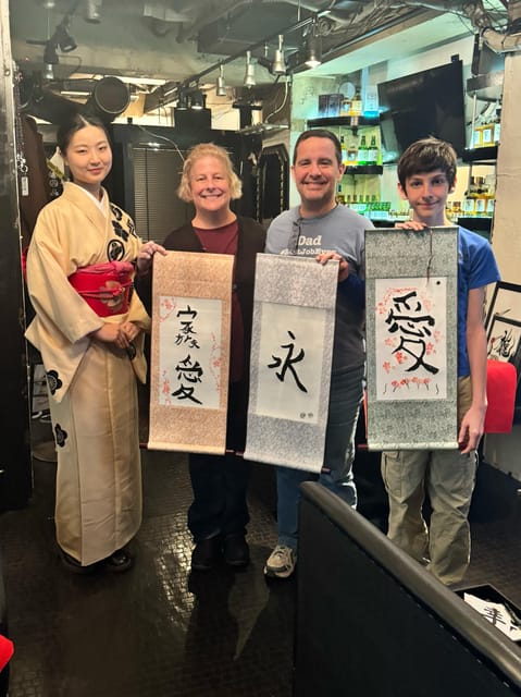 Tokyo: Calligraphy on Kanji Fan & Scroll with Drink - Choosing kanji for your name or favorite word