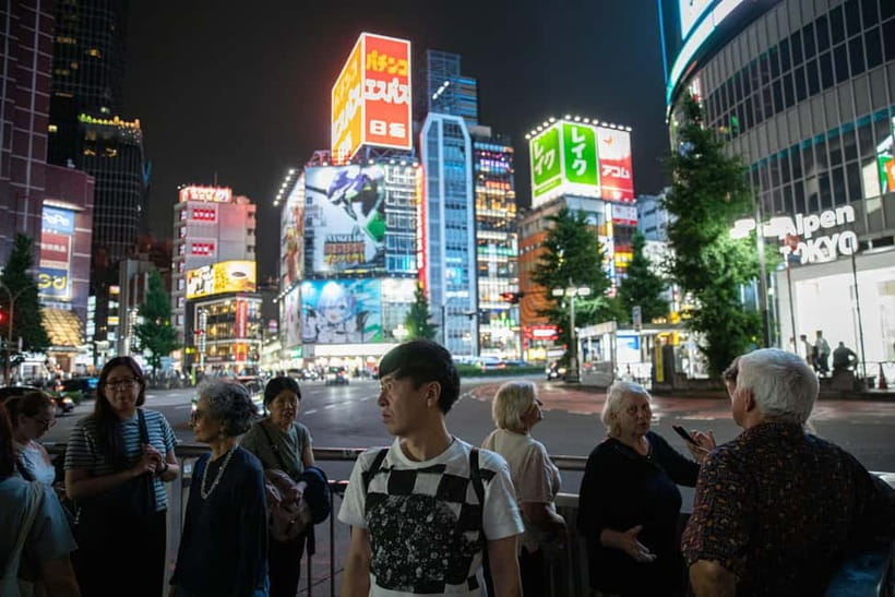 Tokyo: Dark Side of Tokyo Shinjuku Red Light Walking Tour - Omoide Yokocho: a narrow start with plenty of atmosphere