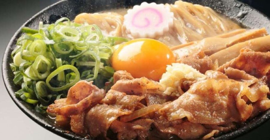 Tokyo: Easy Ramen Cooking Experience in Kabukicho, Shinjuku - Choosing soup before building your bowl