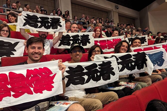 Tokyo: Grand Sumo May Tournament - Inside Ryogoku Kokugikan before the bouts