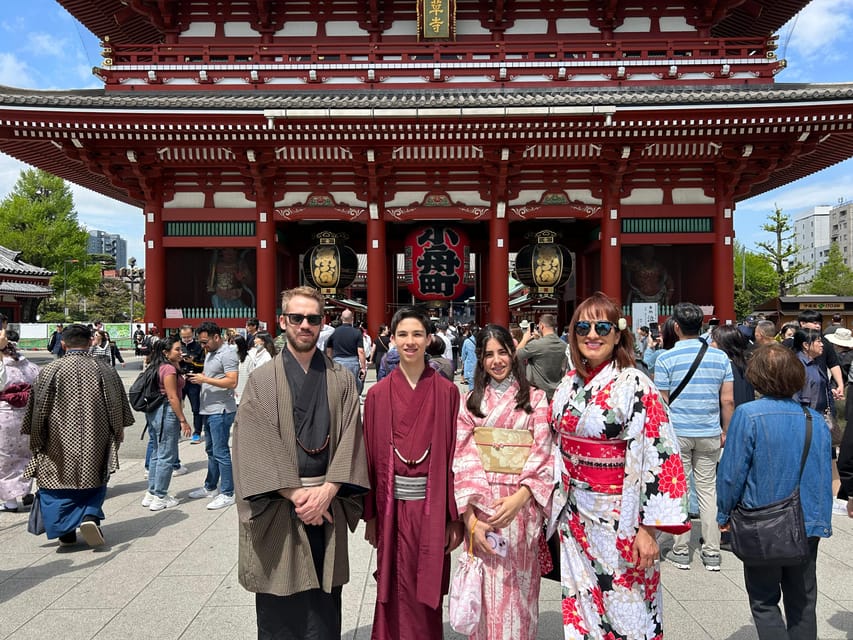 Tokyo: Imperial Palace and Shogun Walking Tour - Ninomaru Garden is the quiet reward
