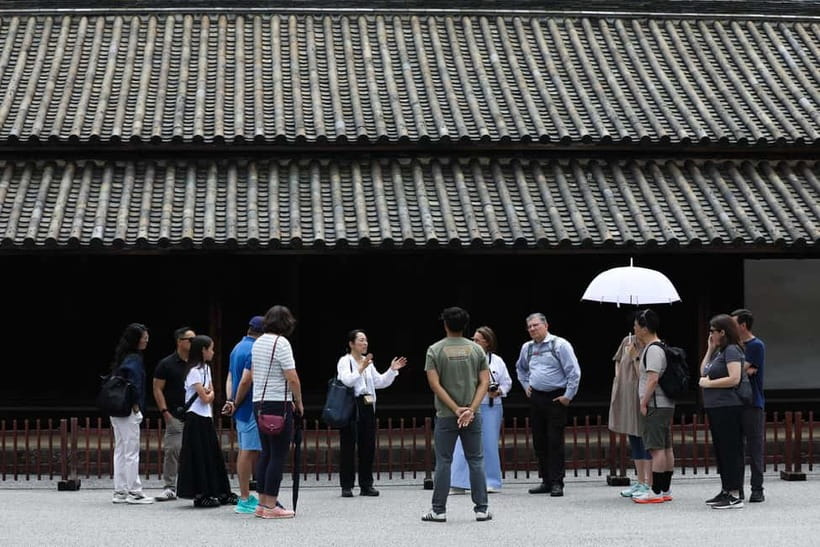 Tokyo: Imperial Palace East Gardens Walking Tour - Honmaru: reading the heart of Edo Castle