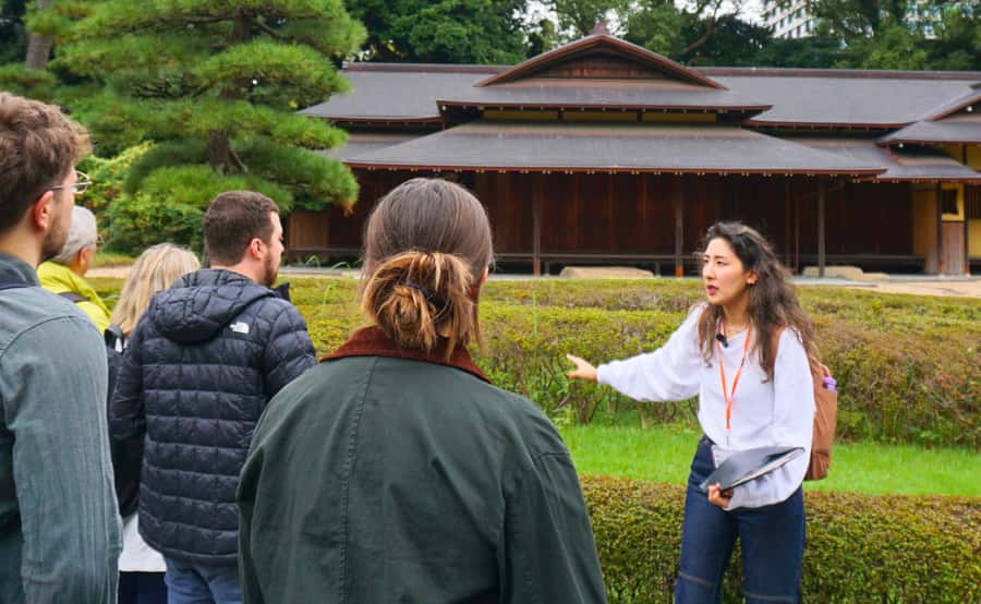 Tokyo: Imperial Palace Japanese History Walking Tour - Through Otemon Gate and into Edo Castle’s past