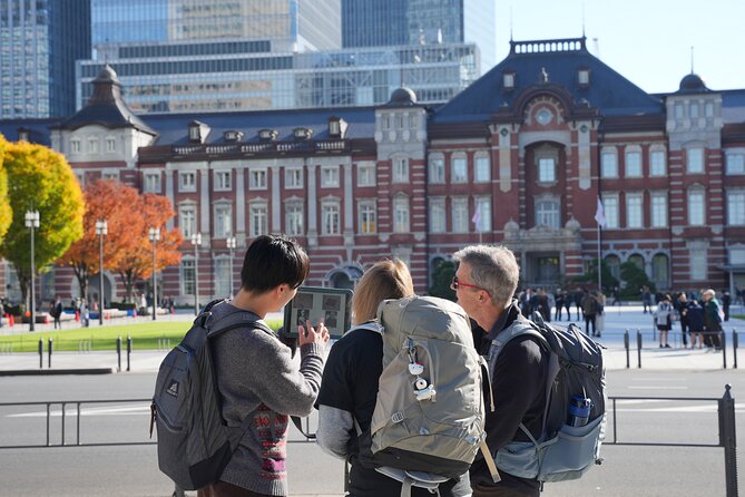 Tokyo Imperial Palace with Kagurazaka Alley Tour - Why this Tokyo walk is different