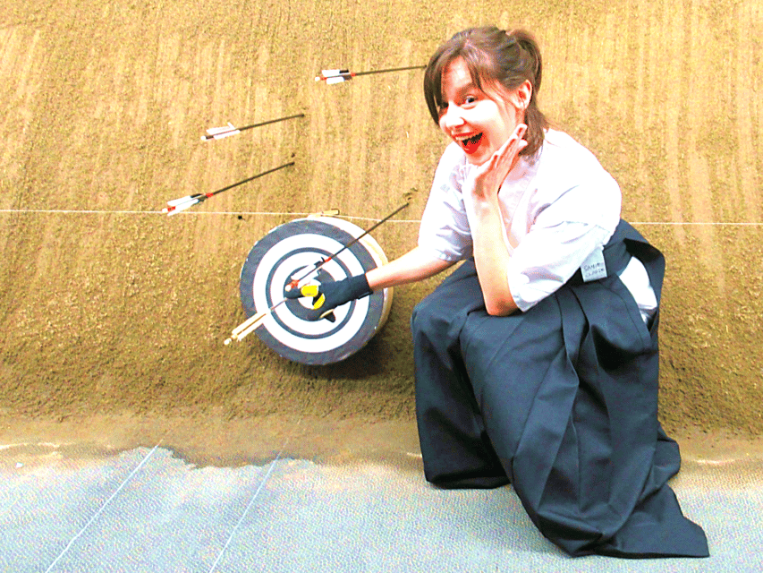 Tokyo: Japanese Archery (Kyudo) Experience - Putting on the Kyudo Uniform