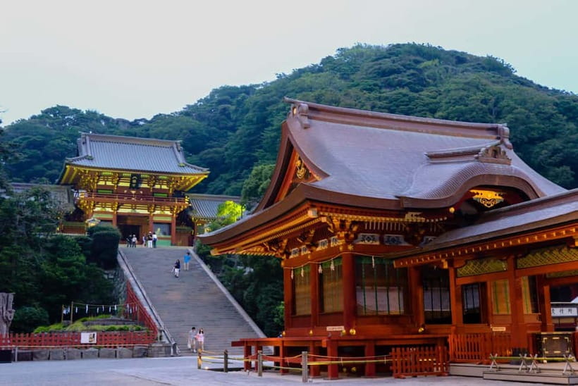 Tokyo: Kamakura & Enoshima Day Tour with Pickup & Train Ride - Kamakura High School gives anime fans a precise photo stop