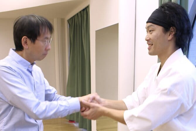 Tokyo: Karate Experience with Former All-Japan Champion - Stretching that prepares your whole body