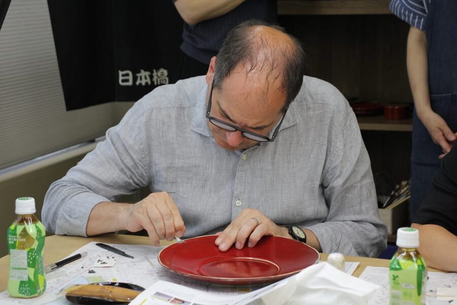 Tokyo: Kintsugi Art Repair Workshop - Finding the Nihonbashi meeting point