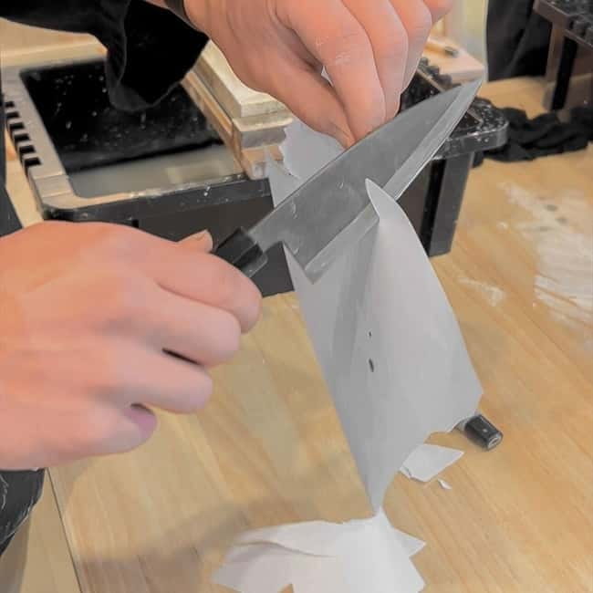 Tokyo: Knife Making Workshop (Sharpening, Engraving) - Key points at a glance