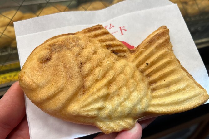 Tokyo Local Food Tour: Noodles, Skewers, Dumplings, Sweets - The guides are a major part of the value