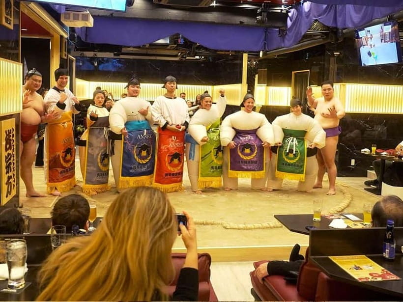 Tokyo:Luxury Sumo Show Experience & Japanese cuisine & Drink - The geisha dance gives the evening a graceful opening