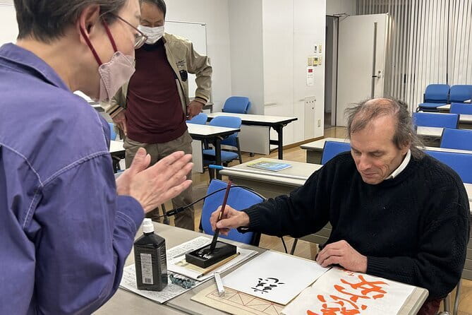 Tokyo Manga Drawing Experience Pro Artist Workshop & MangaHistory - Picking a morning, afternoon, or evening class