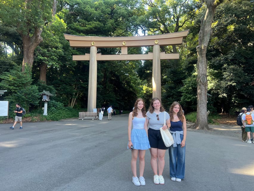 Tokyo: Meiji Jingu Shrine and Shinto Culture Walking Tour - The guides are a major part of the value