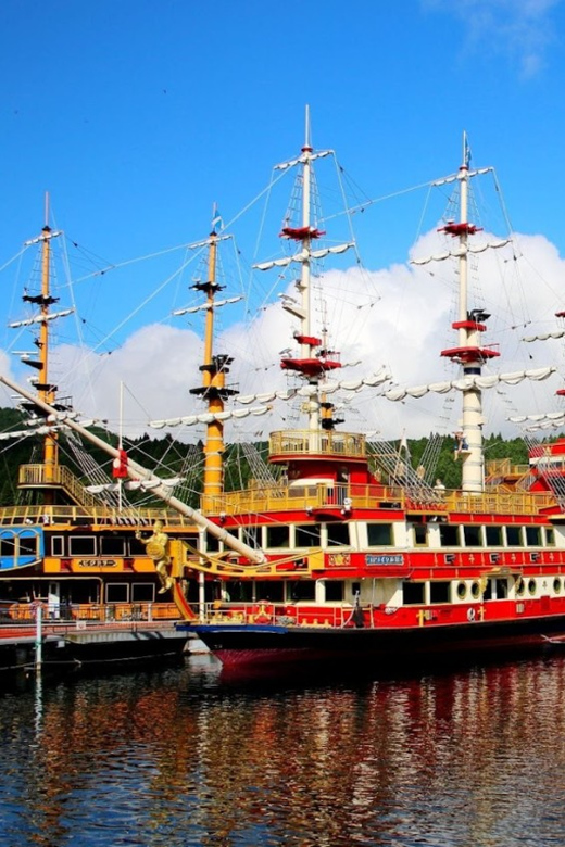 Tokyo: Mt. Fuji 5th St, Gotemba & Hakone by Luxury Bus - The Hakone pirate ship across Ashinoko Lake
