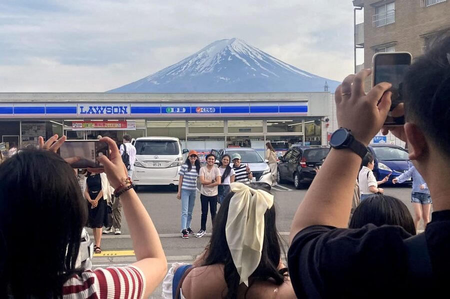 Tokyo: Mt. Fuji & Hakone Private Custom Tour English Driver - Mount Fuji 5th Station at 2,300 meters