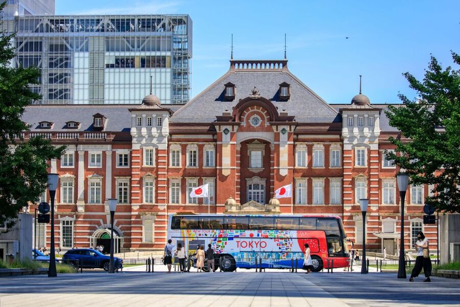 Tokyo: Open Top Panoramic Sightseeing Bus with Audio Guide - City Course: palace grounds, Roppongi, and the central skyline