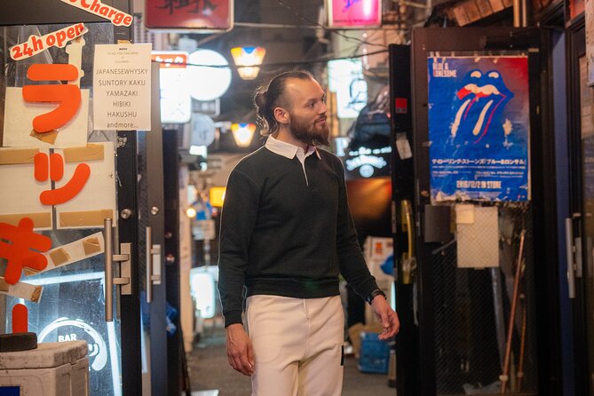 Tokyo Portrait Tour with a Professional Photographer - Taking the JR Train to Shinjuku