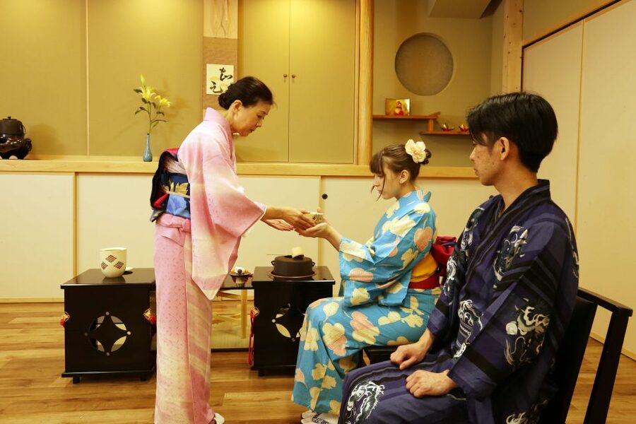 Tokyo: Practicing Zen with a Japanese Tea Ceremony - Zen in practice, not just in theory