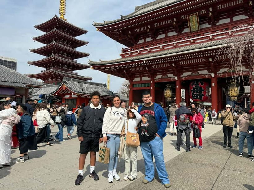 Tokyo: Private Customized 1 day Tour with Local Guides - Shibuya, Shinjuku, and the Big-City Energy