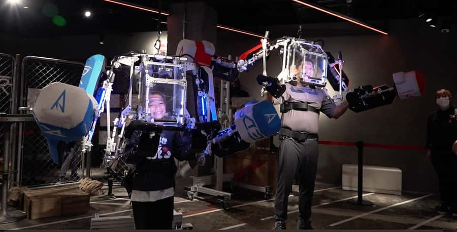 Tokyo: 'Red Tokyo Tower' Digital Amusement Park Ticket - The 3rd Floor brings robots and samurai into the same room