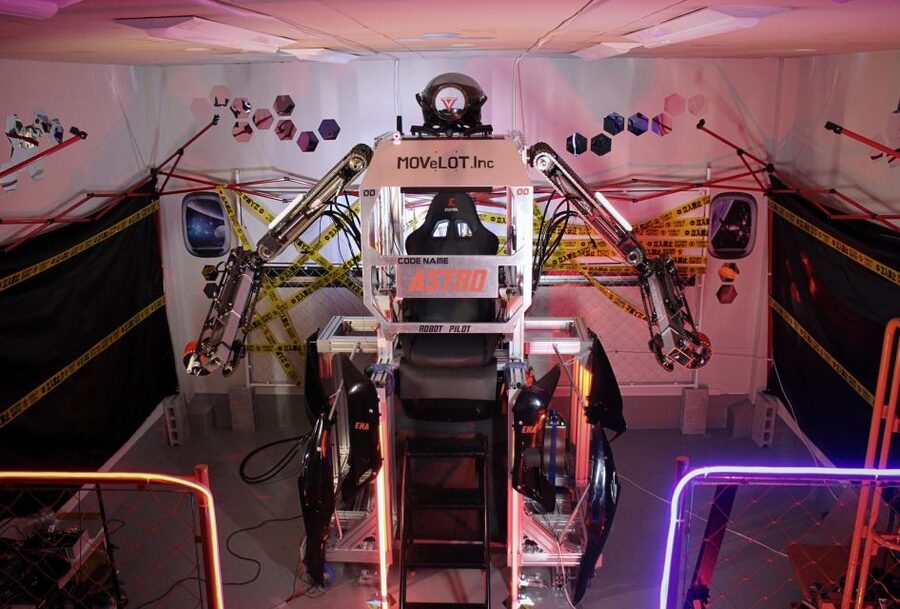 Tokyo: Robot Piloting Attraction Ticket - VR shooting games warm up the mission